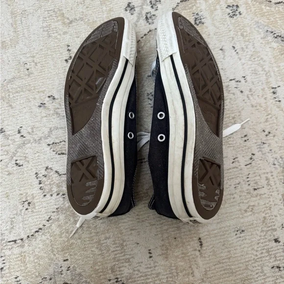 Black Converse - Picture 5 of 5